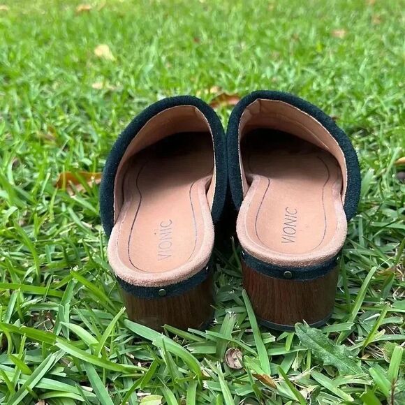 Vionic Kacie Black Suede Clog - Picture 4 of 14
